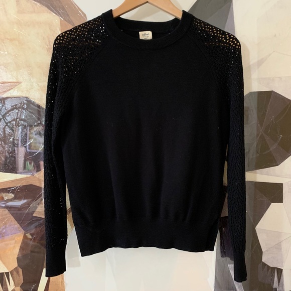 Aritzia Wilfred open knit sleeve crewneck sweater